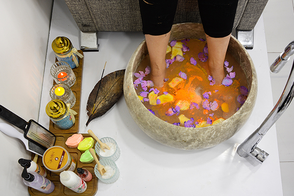 سالن نیکی خلعتبری پونک