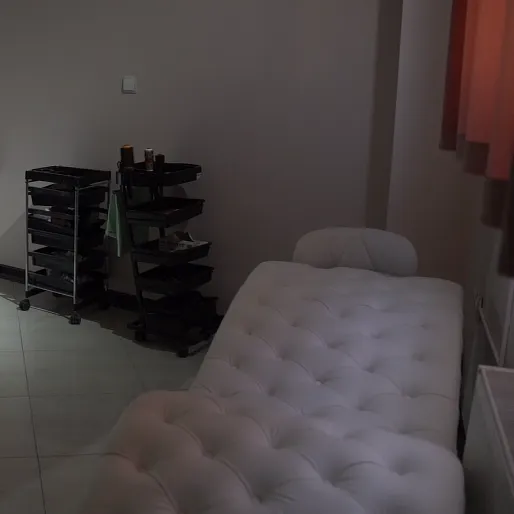 آذر شریعتی اصفهان سالن آرایشگاه