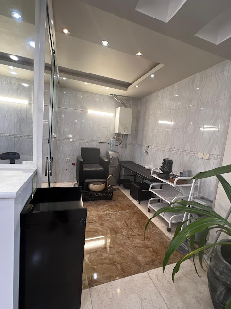 سالن زیبایی لیلا زمانی خمینی شهر