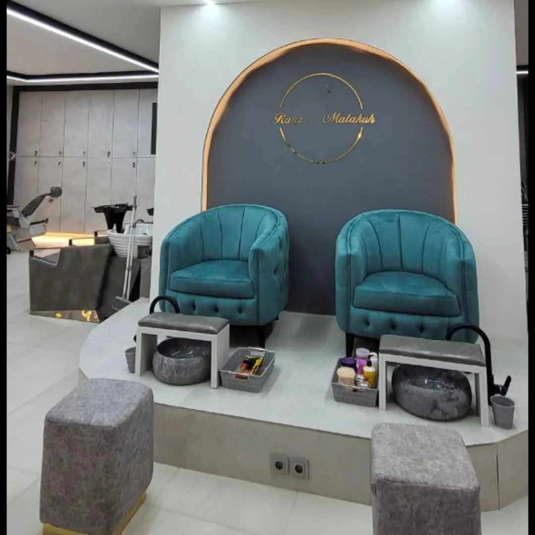 لیلا سعیدبخش آرایشگاه سالن راز ملکه میرزا طاهر اصفهان