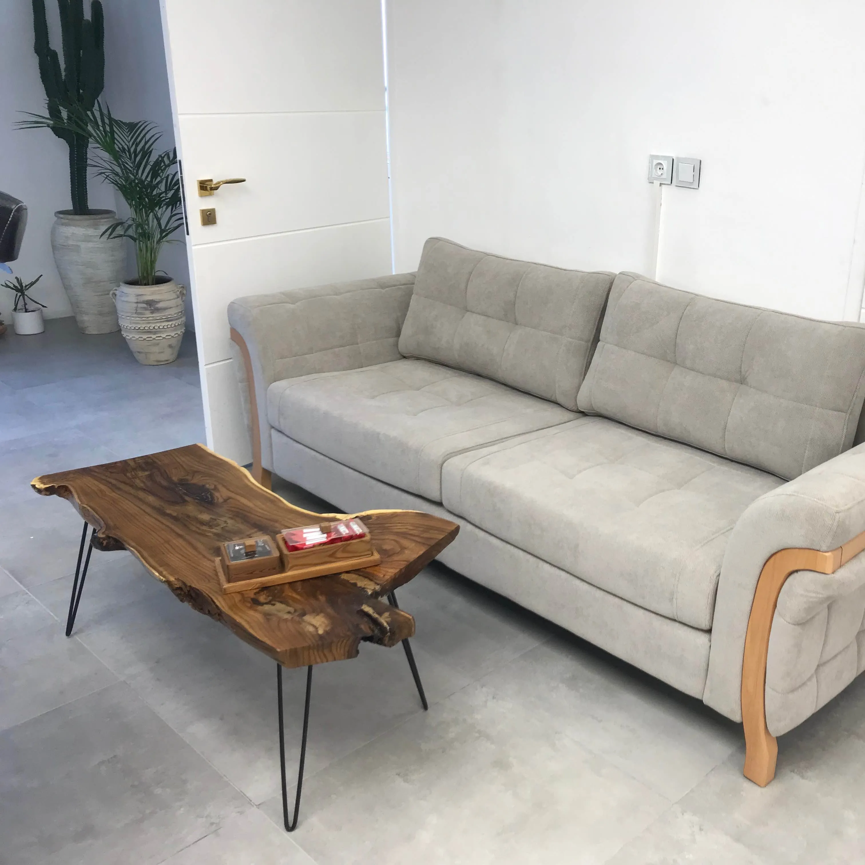 ندا طاووسی ارباب سالن آرایشگاه