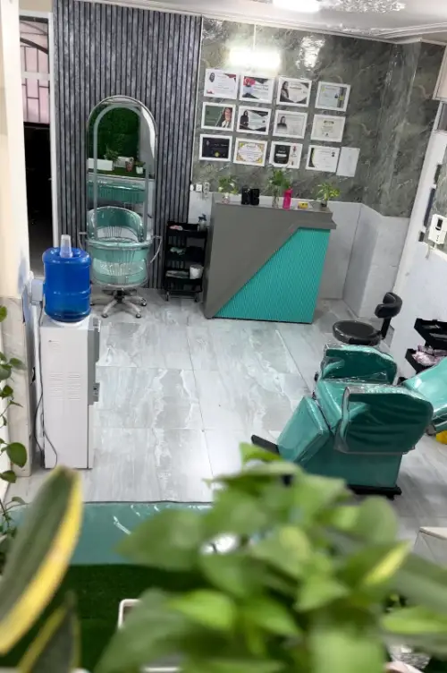 سالن زیبایی تاج فریبا حقیقت خمینی شهر پاسداران